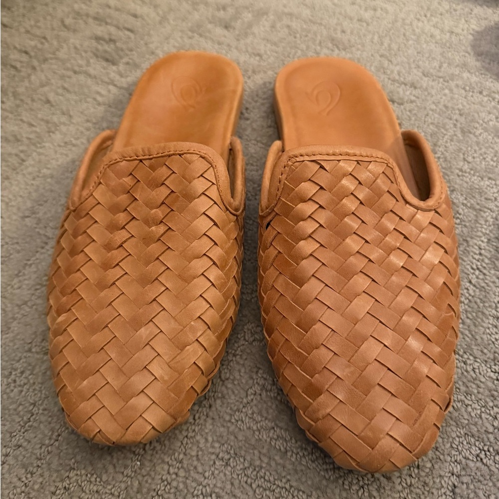 Women’s Tan Woven Leather Slip-On Shoes